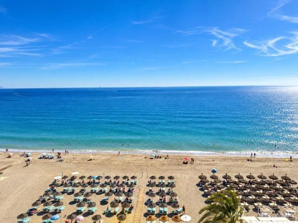 Venta de piso en Piso en Paseo Marítimo Rey de España, Zona Puerto Deportivo, Fuengirola, Fuengirola
photo 1
