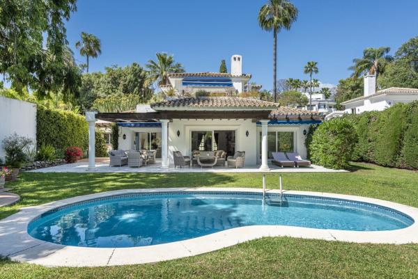 Casa o chalet independiente en Calle Milan 28-d, 59 a, Las Brisas, Marbella photo 1