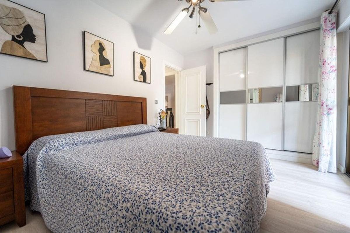 Venta de piso en Piso en Calle Martínez Catena, 7, Zona Puerto Deportivo, Fuengirola, Fuengirola
photo 4