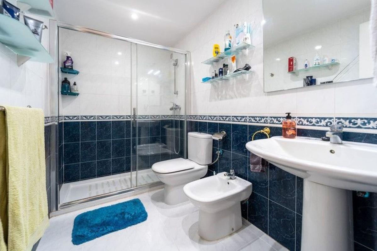 Venta de piso en Piso en Calle Martínez Catena, 7, Zona Puerto Deportivo, Fuengirola, Fuengirola
photo 5