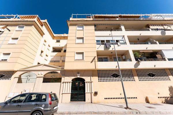 Sprzedaż mieszkania w Piso en Avenida de Andalucía, 39, Caleta de Velez, Vélez-Malaga, Vélez-Málaga
photo 1