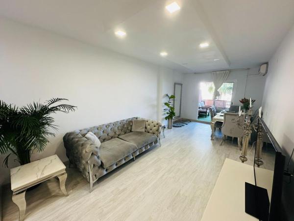 Продажа квартиры на Piso en Avenida las Palmeras, Parque de la Paloma, Benalmádena, Бенальмадена
thumbnail 3