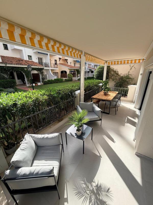Venta de piso en Piso en Puerto Banús, Marbella, Marbella
photo 1
