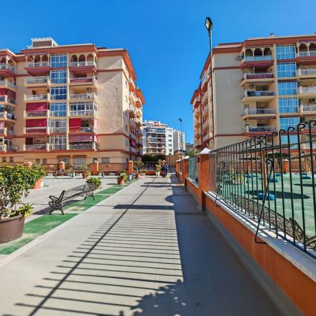 Venta de piso en Piso en Calle Hermanos Galan Casero, 13, Los Boliches, Fuengirola, Fuengirola
thumbnail 2