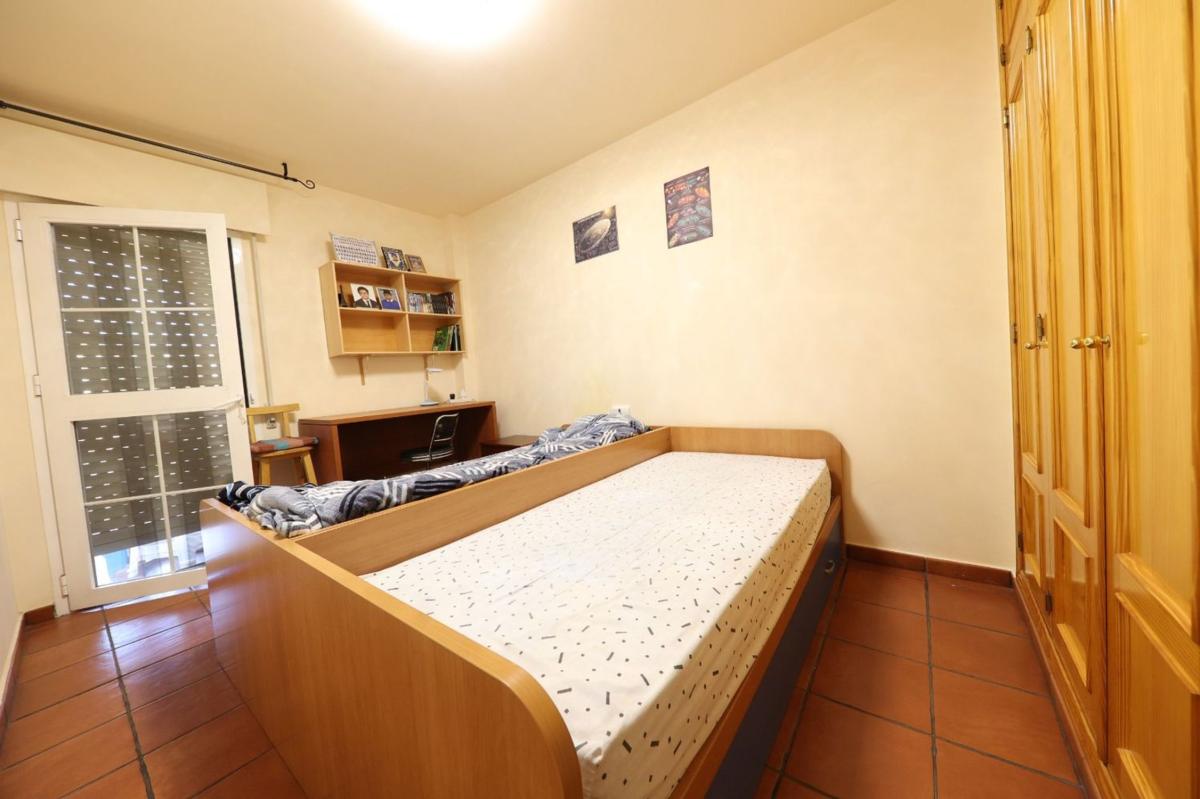 Sale of apartment in Piso en Calle Hermanos Galan Casero, 13, Los Boliches, Fuengirola, Fuengirola
photo 3