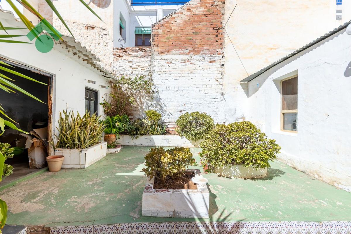 Properties for sale and rent in Spain photo 2