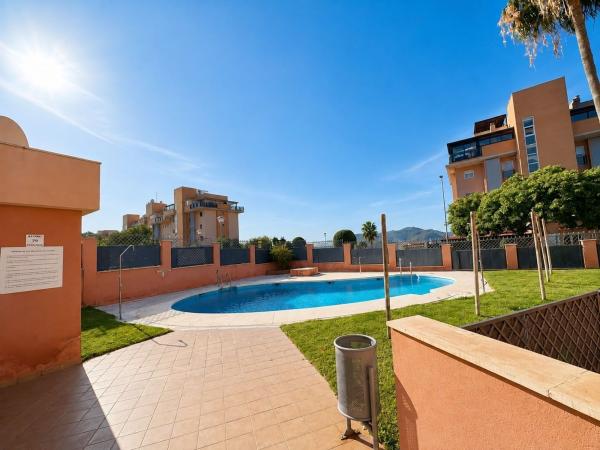 Chalet adosado en Calle Pepa Flores Marisol, Huerta Nueva - Jardín de Málaga, Málaga photo 1