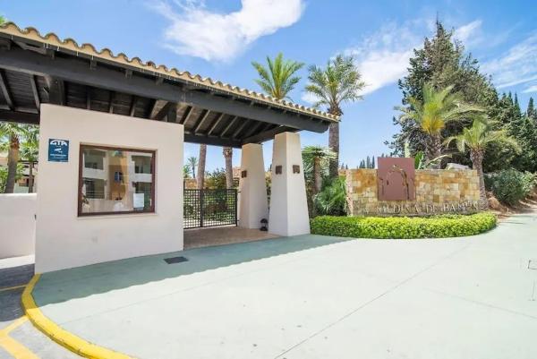 Venta de piso en Piso en La Medina de Banus, 18 CalledelasAdelfas, Nueva Andalucía, Marbella, Marbella
thumbnail 2