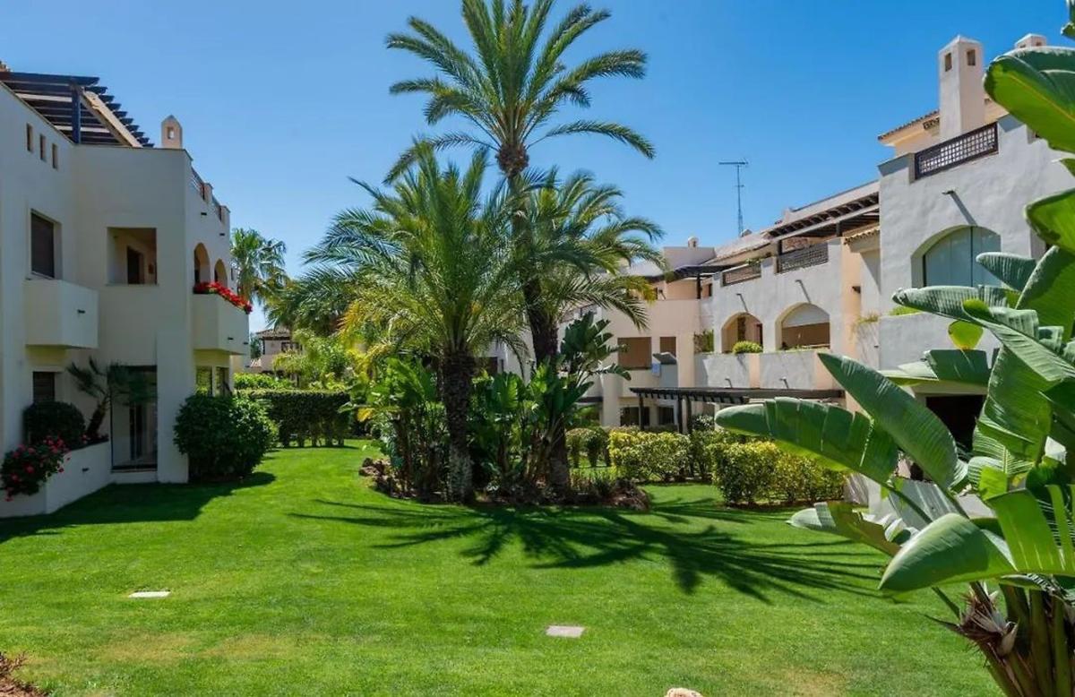 Venta de piso en Piso en La Medina de Banus, 18 CalledelasAdelfas, Nueva Andalucía, Marbella, Marbella
photo 3