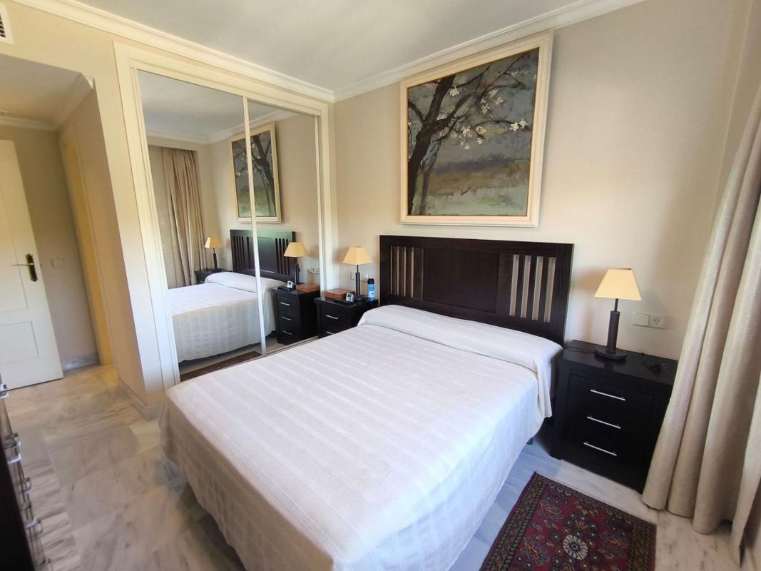 Venta de piso en Piso en urbanizacion dama de noche s/n, La Dama de Noche-La Alzambra, Marbella, Marbella
photo 3