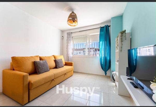 Venta de piso en Piso en Calle Sancti Espíritu, Polígonos - Recinto Ferial, Málaga, Málaga
 photo 3