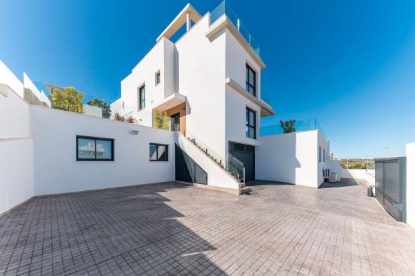 Casa o chalet independiente en Calle Ana María Matute s/n, Dehesa de Campoamor, Orihuela photo 4