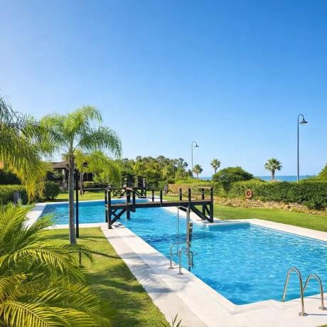 Venta de piso en Piso en Punta Plata, Estepona, Estepona
 photo 2