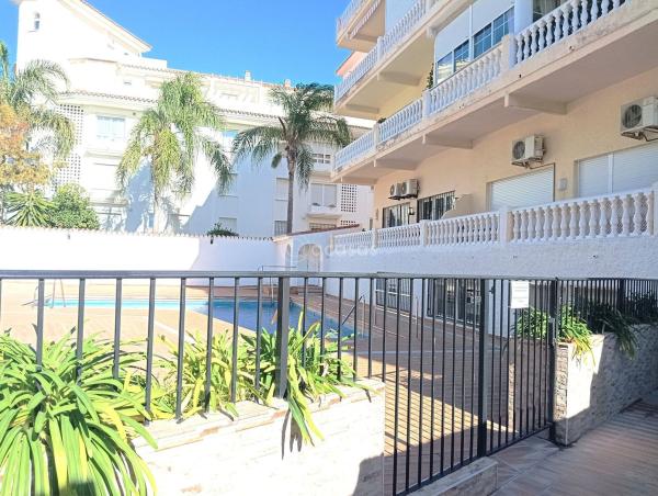 Sale of flat in Piso en Calle los Nidos, La Carihuela - Los Nidos, Torremolinos, Torremolinos
photo 1