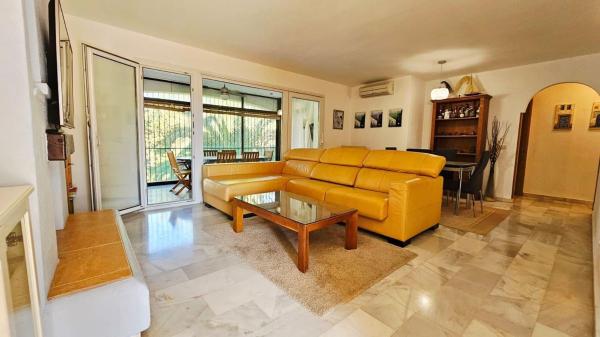 Venta de piso en Piso en Urbanizacion Patio Los Naranjos, Paraiso-Barronal, Estepona, Estepona
 photo 4