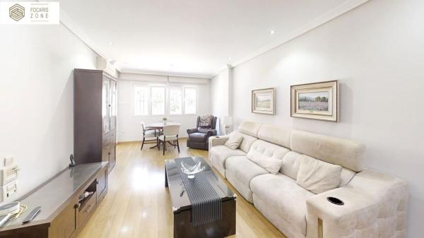 Venta de piso en Piso en Calle Tomás Echeverría, Huelin, Málaga, Málaga
thumbnail 3