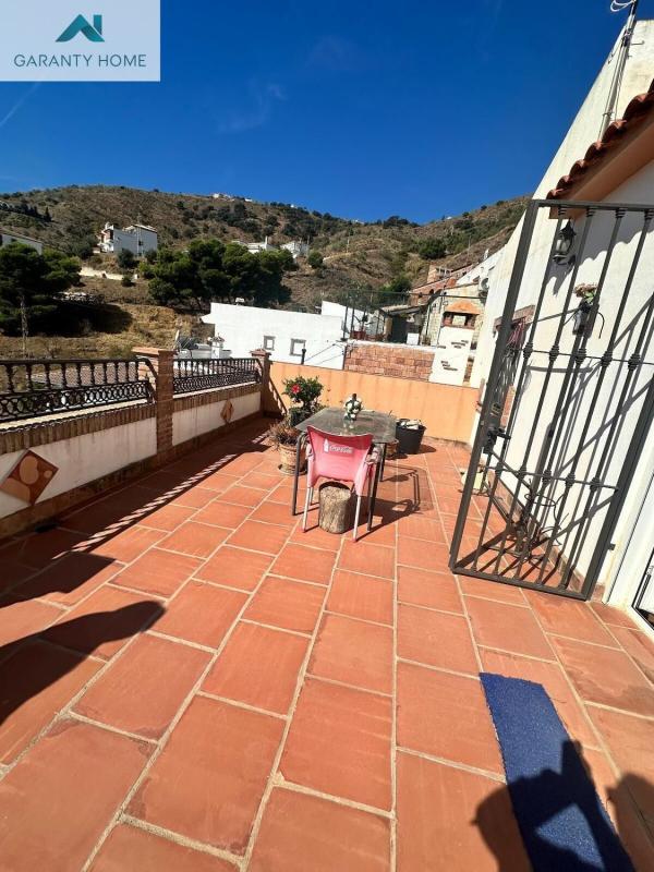 Properties for sale and rent in Spain photo 3