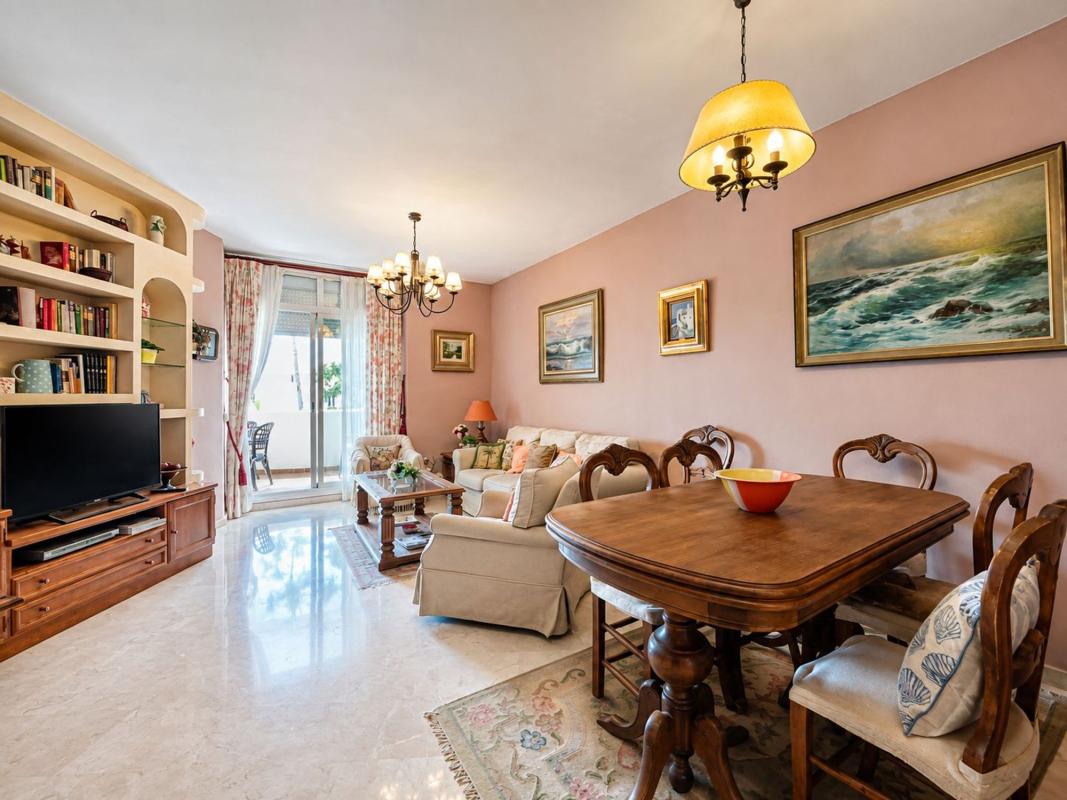 Venta de piso en Piso en La Carolina-Guadalpín, Marbella, Marbella
photo 2