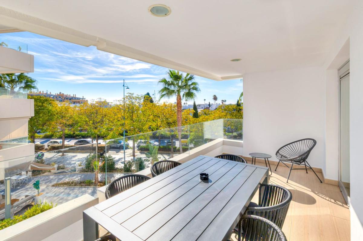 Venta de piso en Piso en Juan Antonio De Torquemad, 2 -a, Linda Vista-Nueva Alcántara-Cortijo Blanco, Marbella, Marbella
 photo 2
