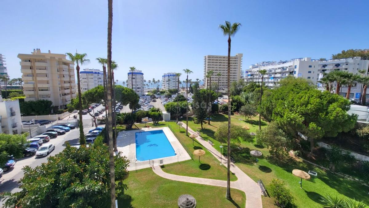 Продажа квартиры на Piso en Calle Le Corbusier, Cortijo Torrequebrada, Benalmádena, Бенальмадена
photo 1