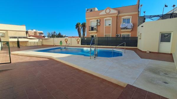 Venta de piso en Piso en Madre Teresa De Calcuta, 21, El Pinillo, Torremolinos, Torremolinos
photo 1