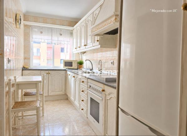 Venta de piso en Piso en Mangas Verdes - Las Flores, Málaga, Málaga
 photo 4