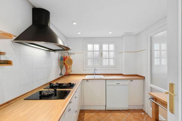 Venta de piso en Piso en Nueva Andalucía, Marbella, Marbella
thumbnail 3