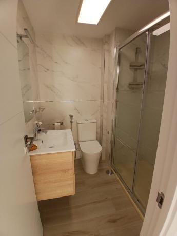 Venta de piso en Piso en Avenida del Doctor Marañón, 37, Martiricos - La Roca, Málaga, Málaga
thumbnail 3