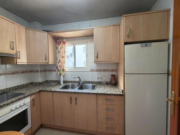 Venta de piso en Piso en Avenida de Isaac Peral, La Luz, Málaga, Málaga
thumbnail 3