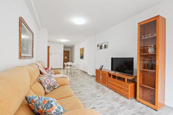Venta de piso en Piso en Calle Carraca, 3, Victoria Eugenia, Málaga, Málaga
thumbnail 2