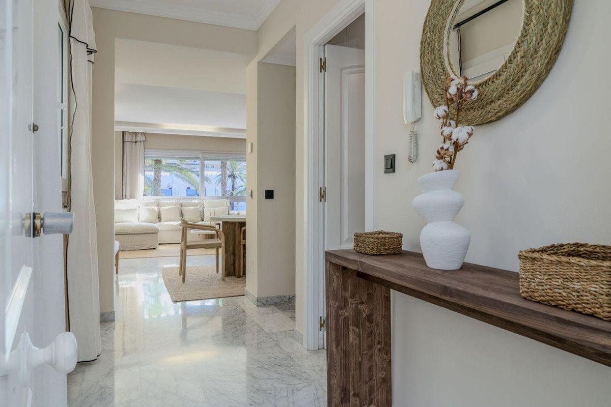 Sale of apartment in Piso en Urbanización n Andal Marina, Puerto Banús, Marbella, Marbella
photo 5