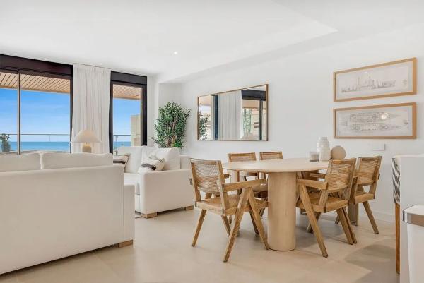 Venta de piso en Piso en Calle Alozaina, 1, La Concha-Resina Golf, Estepona, Estepona
 photo 4