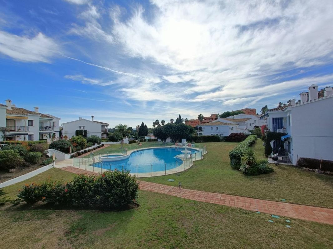 Venta de piso en Piso en El Paraíso, Benahavís, Benahavís
photo 2