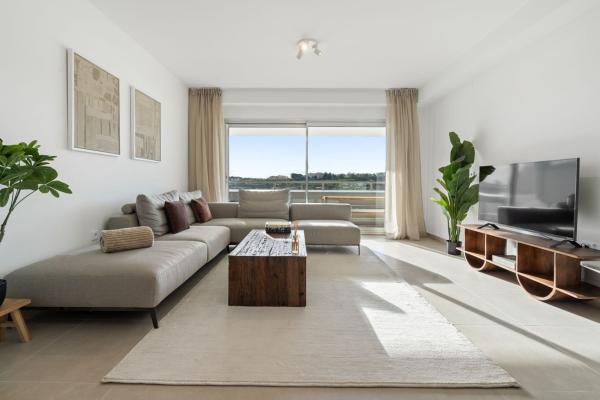 Venta de piso en Piso en Calle Islas Bermudas, 45, Cancelada, Estepona, Estepona
 photo 1