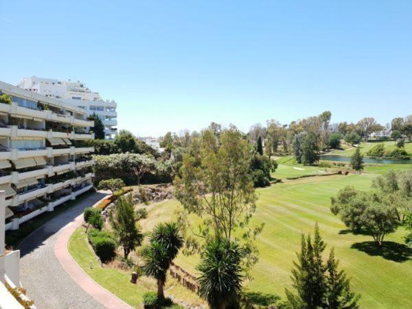 Venta de piso en Piso en Camino Cortes, Guadalmina Alta, Marbella, Marbella
photo 1