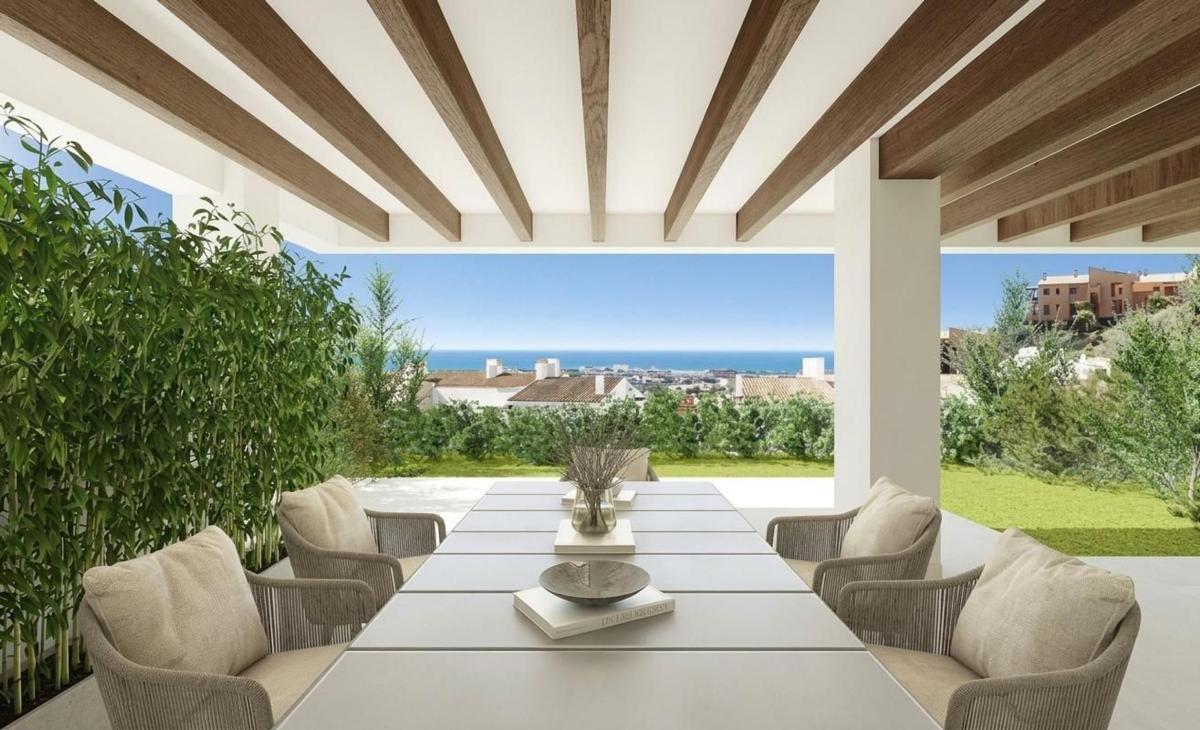 Sale of apartment in Piso en El Paraíso, Benahavís, Benahavís
photo 1
