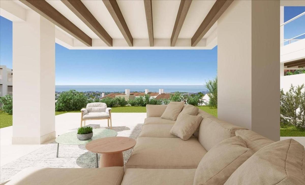 Sale of apartment in Piso en El Paraíso, Benahavís, Benahavís
photo 2