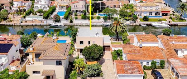Promoción Villa Empuriabrava obra nueva en Empuriabrava photo 1