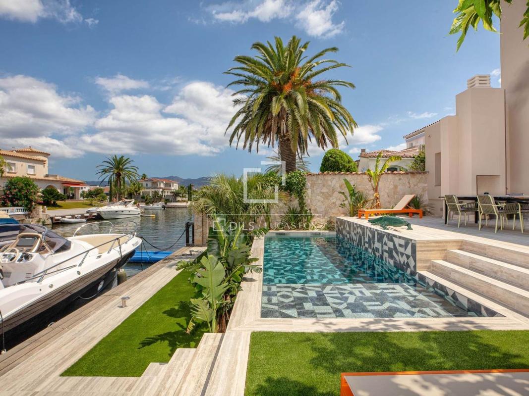 Obra nueva Villa Empuriabrava en Empuriabrava (Revista) photo 2