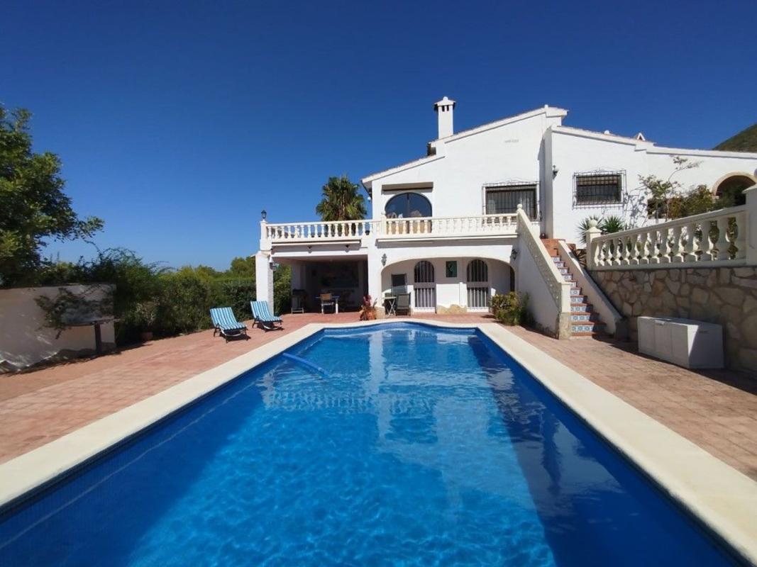 Properties for sale and rent in Spain photo 2