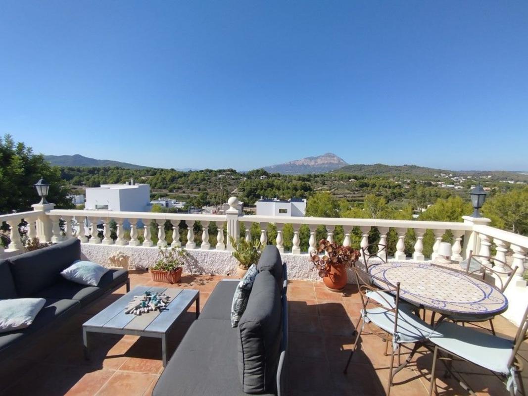 Properties for sale and rent in Spain photo 5