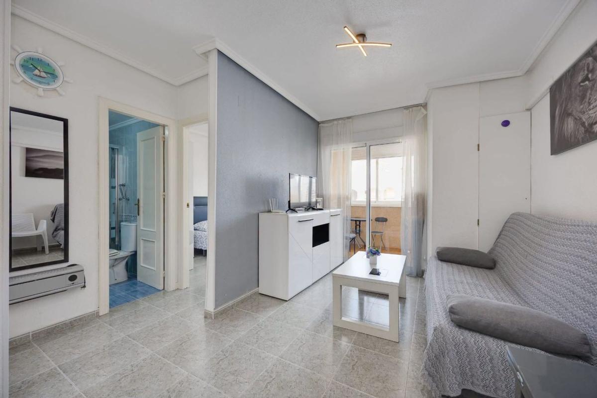 Sale of apartment in Piso en Mar Baltico, 5, Playa de los Locos, Torrevieja, Torrevieja
photo 1