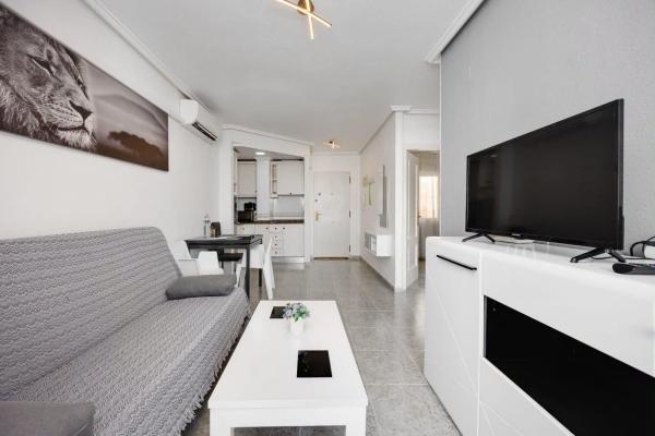Sale of flat in Piso en Mar Baltico, 5, Playa de los Locos, Torrevieja, Torrevieja
 photo 2