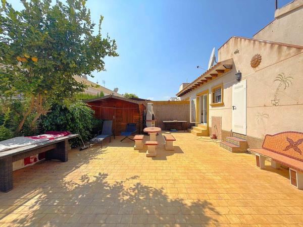 Chalet pareado en La Zenia, Orihuela photo 4