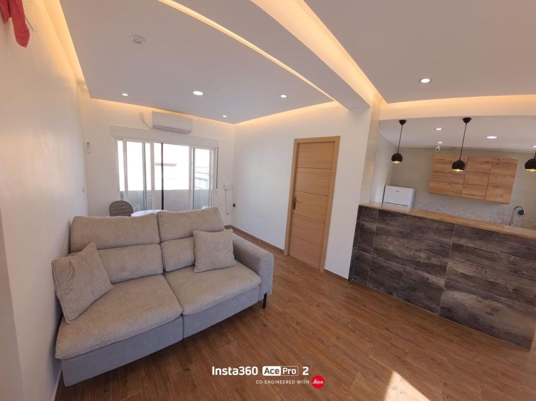Sale of apartment in Piso en Calle de Sant Mateu, Plà del Bon Repòs-La Goteta, Alicante / Alacant, Alicante
photo 1