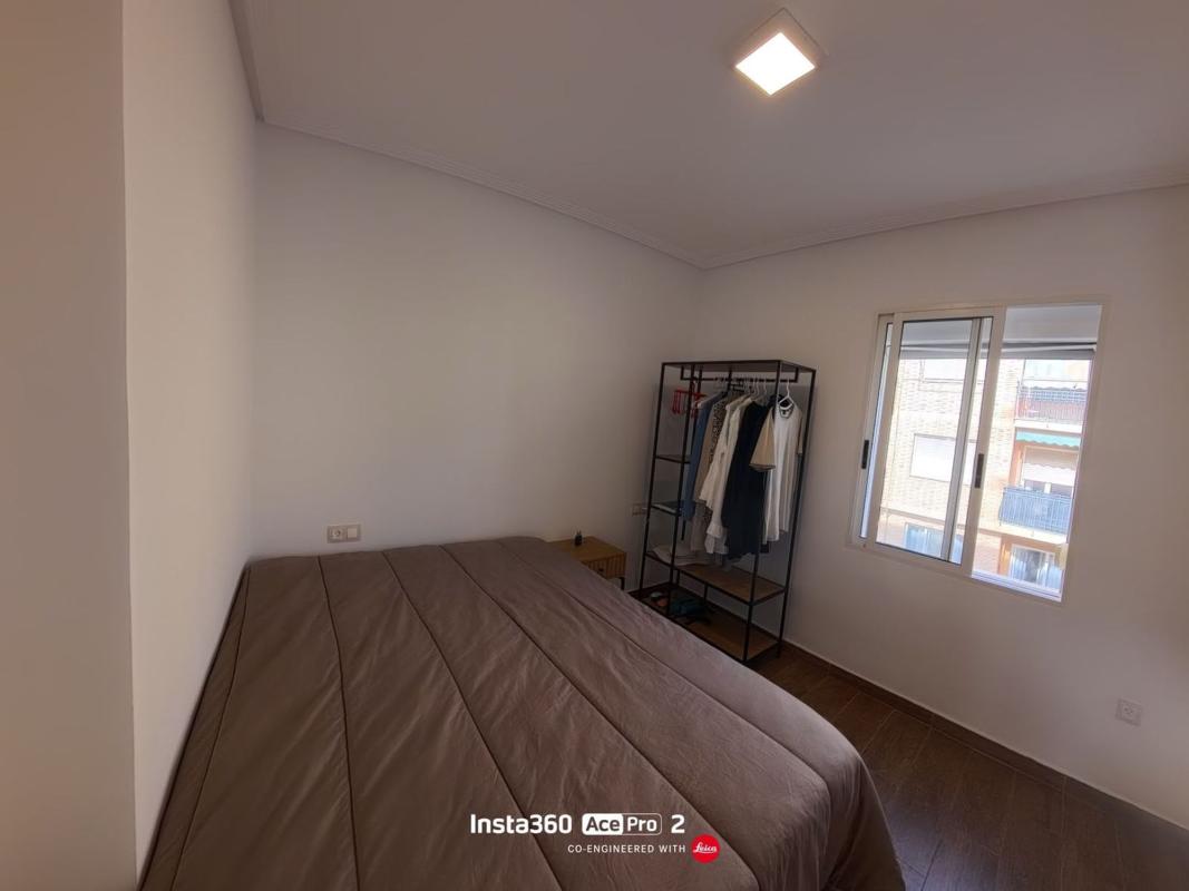 Sale of apartment in Piso en Calle de Sant Mateu, Plà del Bon Repòs-La Goteta, Alicante / Alacant, Alicante
photo 3