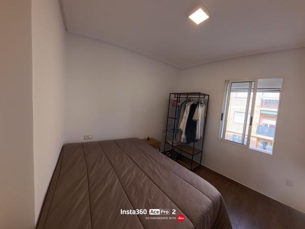 Sale of flat in Piso en Calle de Sant Mateu, Plà del Bon Repòs-La Goteta, Alicante / Alacant, Alicante
 photo 3