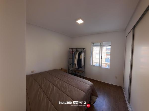 Sale of flat in Piso en Calle de Sant Mateu, Plà del Bon Repòs-La Goteta, Alicante / Alacant, Alicante
 photo 4