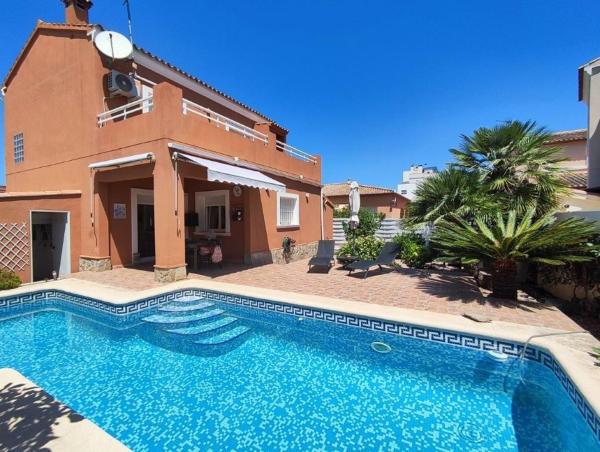Chalet independiente en venta en Casa o chalet en Carretera de les Marines a Dénia, Les Bassetes-El Marjal, Denia, Denia
photo 1