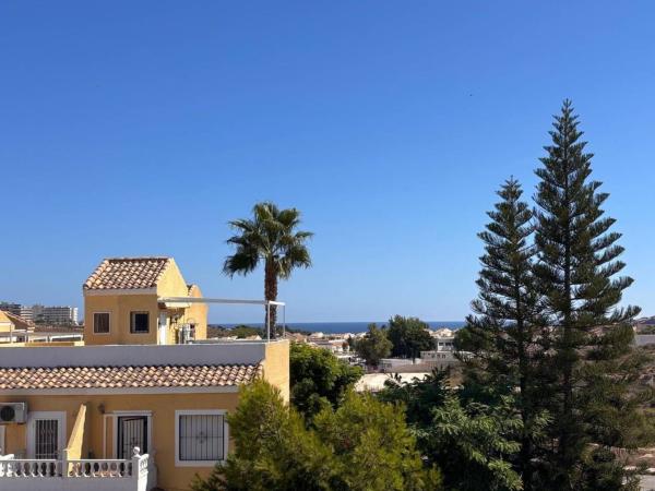 Chalet adosado en Urbanizacion Puerto Marino, Mediterráneo-Novamar, Gran Alacant photo 4
